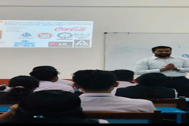 MES Advanced Institute of Management and Technology campus in Marampally, Kerala, India — photo 4