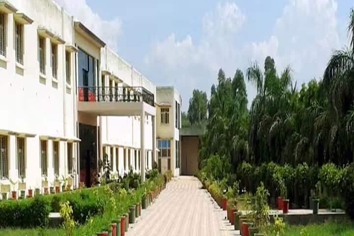 Smt Genda Devi Mahavidyalaya campus in Etah, Uttar Pradesh, India — photo 1