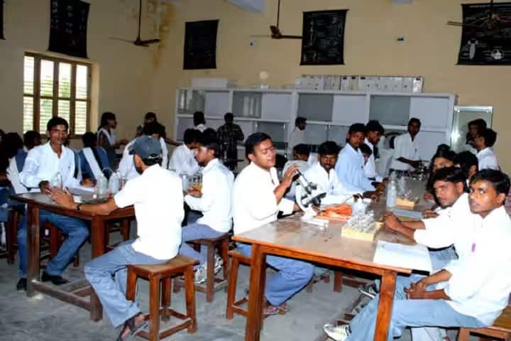 Smt Genda Devi Mahavidyalaya campus in Etah, Uttar Pradesh, India — photo 3