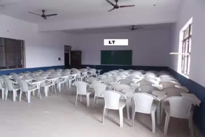 PK Degree College campus in Mathura, Uttar Pradesh, India — photo 2