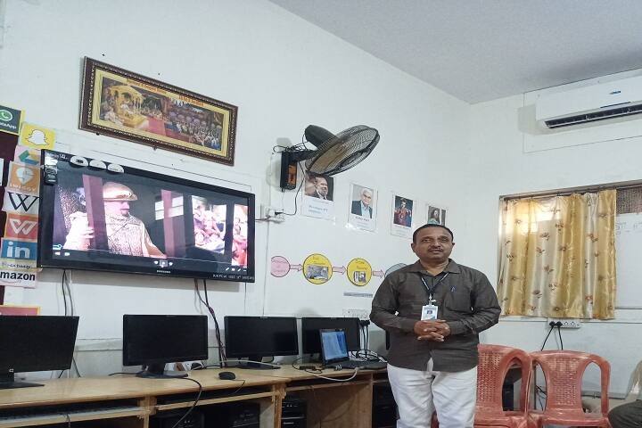 Krantisinh Nana Patil Mahavidyalaya campus in Walwa, Maharashtra, India — photo 4
