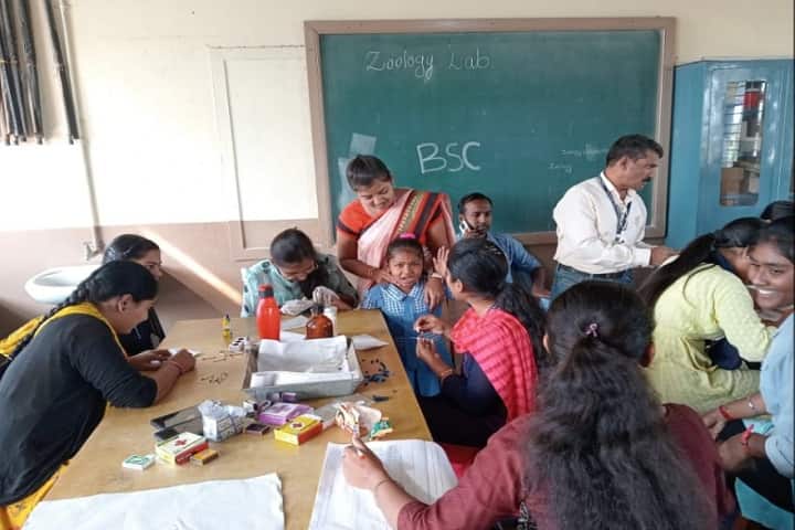 Krantisinh Nana Patil Mahavidyalaya campus in Walwa, Maharashtra, India — photo 6