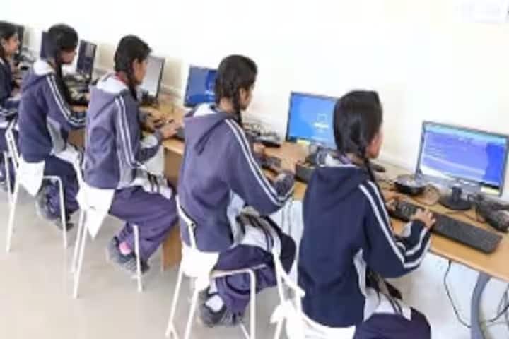 Smt Sharda Devi Jwala Prasad Agarwal Girls Post Graduate College campus in Bulandshahr, Uttar Pradesh, India — photo 5