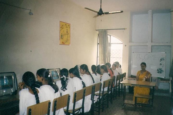 Muslim Girls Degree College campus in Bulandshahr, Uttar Pradesh, India — photo 2