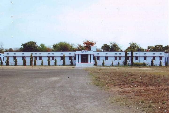Indira Gandhi Balika Niketan Mahila Shiksha Mahavidyalaya campus in Jhunjhunu, Rajasthan, India — photo 4