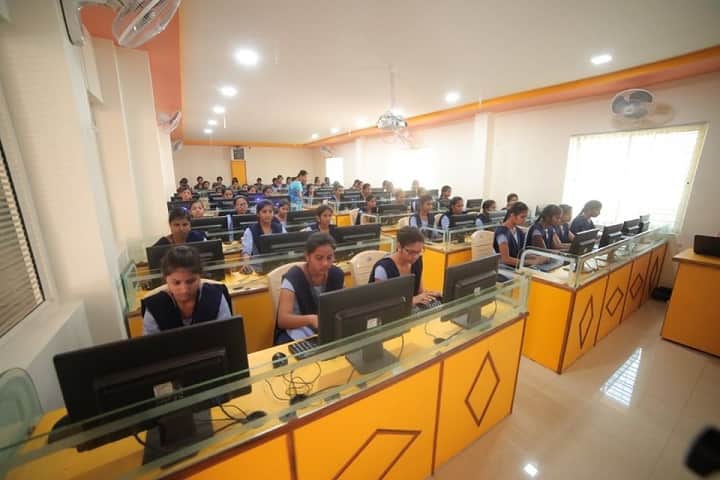 Sri Vivekananda Degree and PG College for Women campus in Kadapa, Andhra Pradesh, India — photo 2