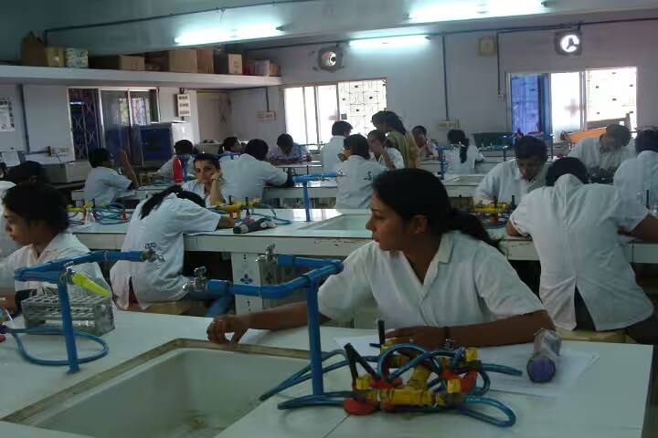 Shree PM Patel Institute of Postgraduate Studies and Research in Science campus in Anand, Gujarat, India — photo 3