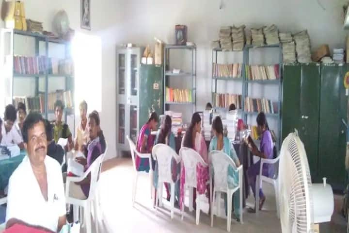 HC Boraiah Memorial SC ST First Grade College of Arts and Commerce campus in Jagalur, Karnataka, India — photo 5