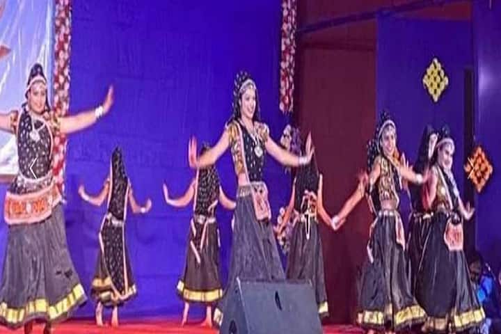 Smt JP Shroff Arts College campus in Valsad, Gujarat, India — photo 6