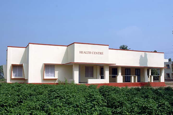 VRS and YRN College campus in Chirala, Andhra Pradesh, India — photo 4