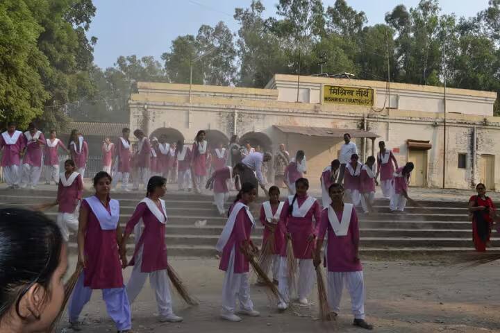 Sw Yashoda Kanya Mahavidyalaya campus in Sitapur, Uttar Pradesh, India — photo 6