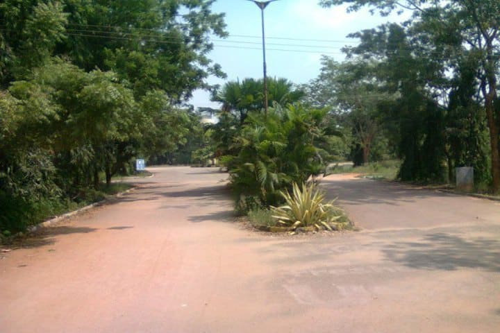 Sri Krishnadevaraya University campus in Anantapur, Andhra Pradesh, India — photo 4