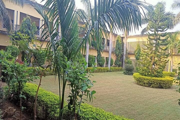 Swargiya Mahadev Prasad Smarak Mahila Mahavidyalaya campus in Kannauj, Uttar Pradesh, India — photo 2