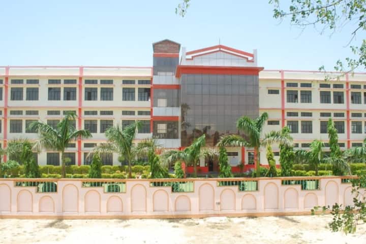 Smt Manorama Mahavidyalaya campus in Auraiya, Uttar Pradesh, India — photo 2