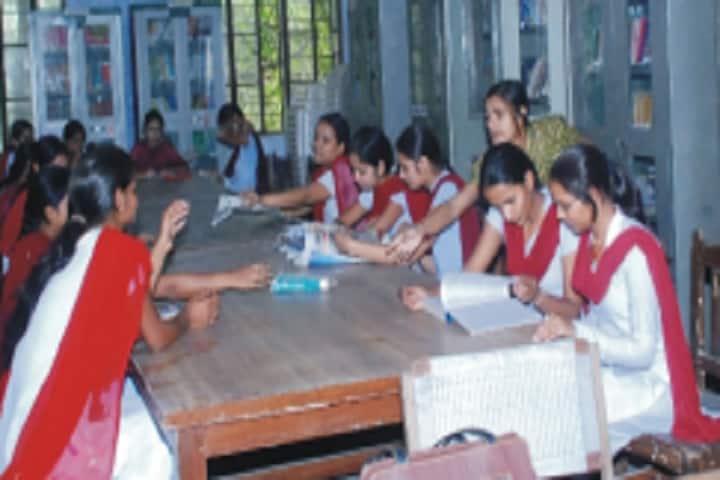 Chameli Devi Durga Prasad Girls Degree College campus in Ghaziabad, Uttar Pradesh, India — photo 3