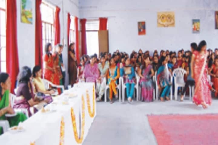 Chameli Devi Durga Prasad Girls Degree College campus in Ghaziabad, Uttar Pradesh, India — photo 5