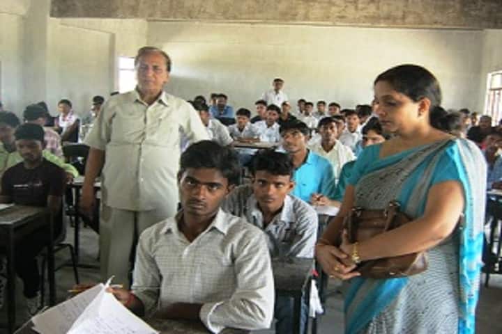 Smt Kripa Shukla Putti Lal Mahavidyalaya Kewelepur campus in Kanpur Dehat, Uttar Pradesh, India — photo 3