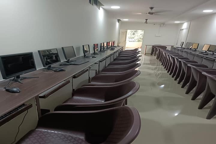 Sreepaada Degree College campus in Visakhapatnam, Andhra Pradesh, India — photo 1