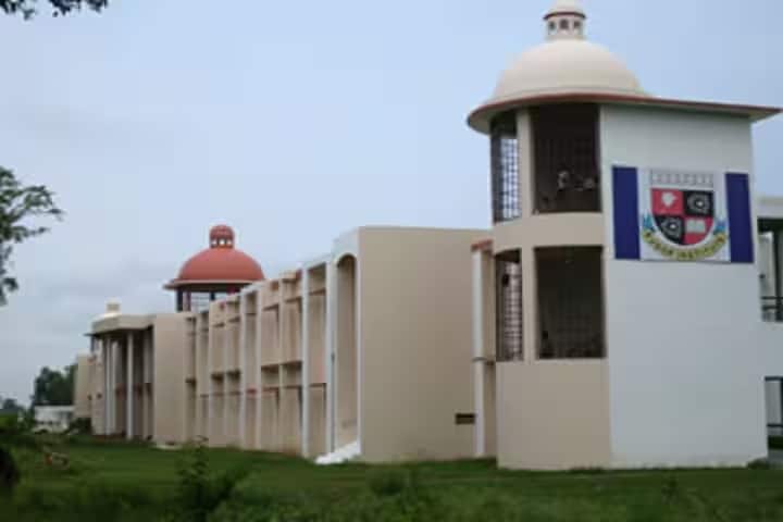 Pushp Institute of Sciences and Higher Studies campus in Pilibhit, Uttar Pradesh, India — photo 1