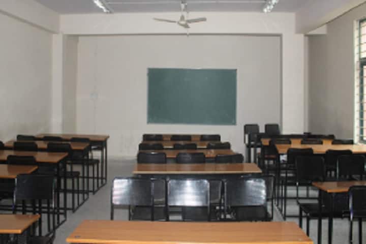 Rajadhani College campus in Bangalore, Karnataka, India — photo 3