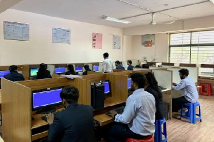 Rajadhani College campus in Bangalore, Karnataka, India — photo 4