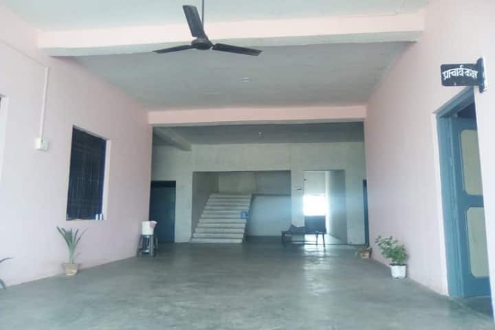 Maa Sarswati Mahavidyalaya campus in Hardoi, Uttar Pradesh, India — photo 5