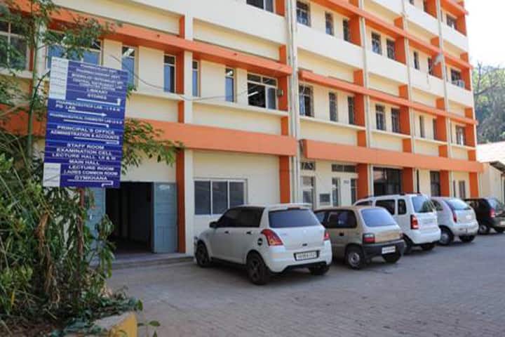 Goa College of Pharmacy campus in Panjim, Goa, India — photo 1
