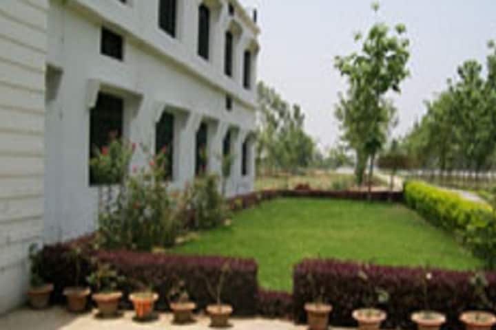 Krishna Pal Singh Smarak Degree College campus in Sitapur, Uttar Pradesh, India — photo 1