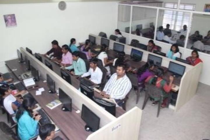 Dayanand College of Law campus in Latur, Maharashtra, India — photo 4