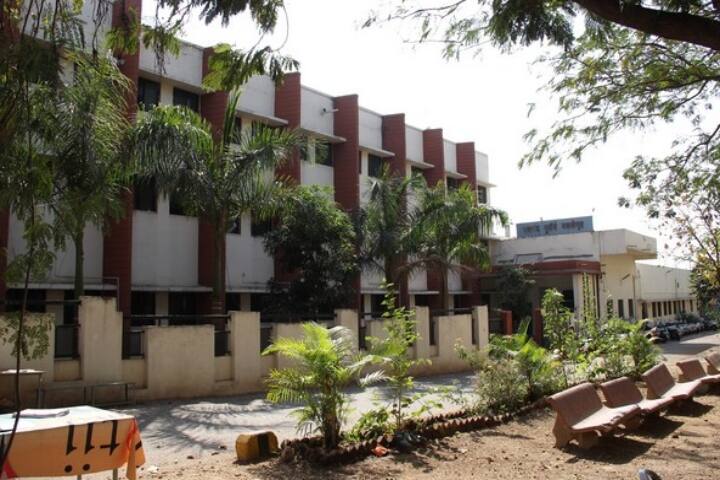 Dayanand College of Law campus in Latur, Maharashtra, India — photo 5