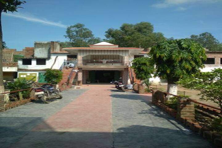 Jai Kishan Balika Mahavidyalaya campus in Unnao, Uttar Pradesh, India — photo 1