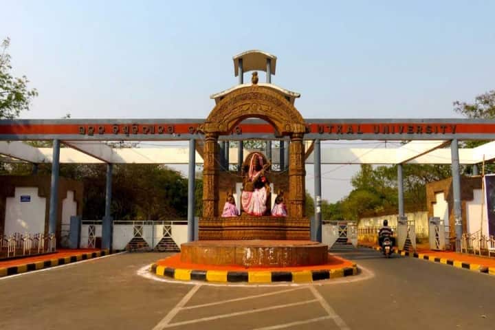 Utkal University campus in Bhubaneswar, Odisha, India — photo 6