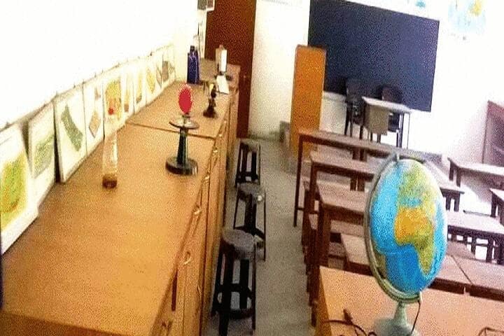 DP Mahavidyalaya campus in Badaun, Uttar Pradesh, India — photo 2