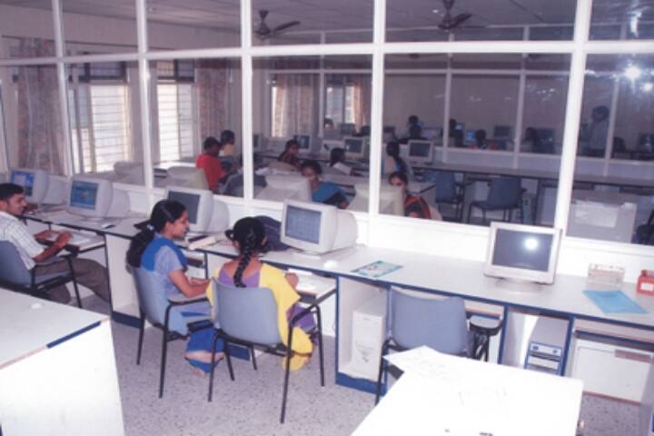 Sri Venkateshwara First Grade College campus in Bangalore, Karnataka, India — photo 3