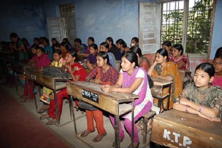 Karmyogi Tulshiram Pawar Mahavidyalaya campus in Ahmedpur, Maharashtra, India — photo 2