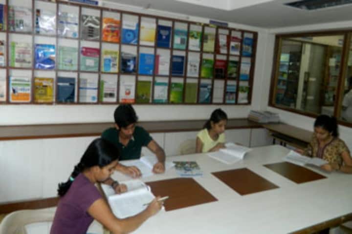 Dr D Y Patil Institute of Pharmaceutical Sciences and Research campus in Pune, Maharashtra, India — photo 3