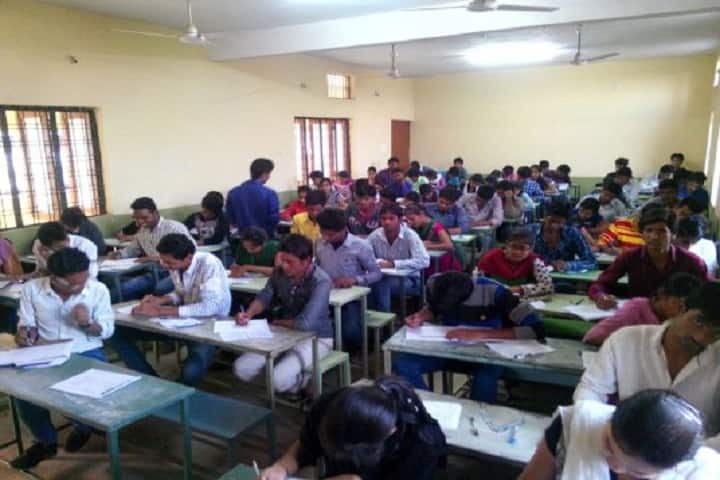 Lal Bahadur Shastri Vyavsayik Adhyayan Mahavidyalaya campus in Harda, Madhya Pradesh, India — photo 3