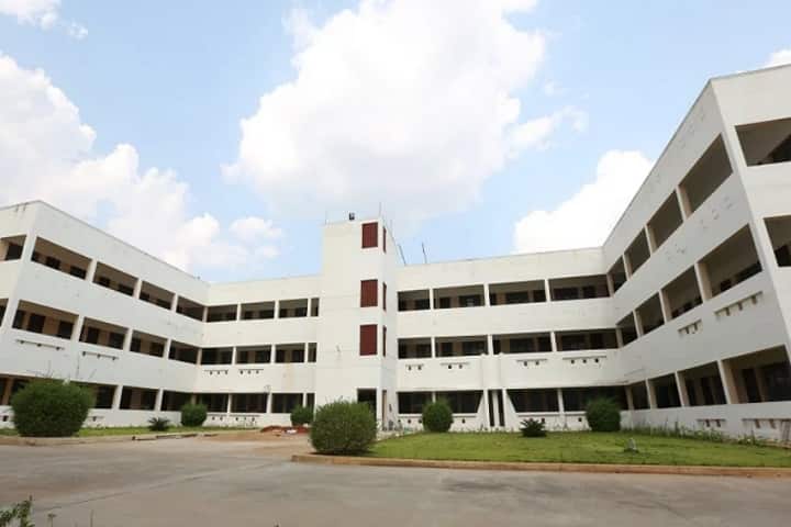 NPR College of Arts and Science College campus in Dindigul, Tamil Nadu, India — photo 5