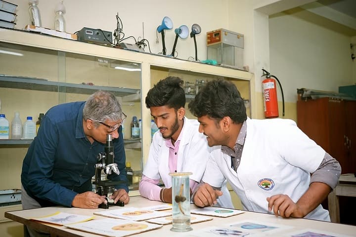 Vijaya College campus in Bengaluru, Karnataka, India — photo 5