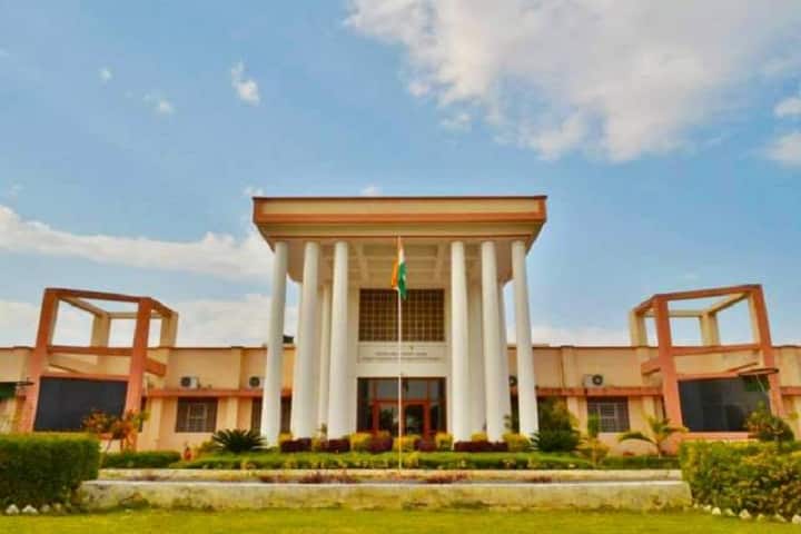 IIM Udaipur (IIMU) campus in Udaipur, Rajasthan, India