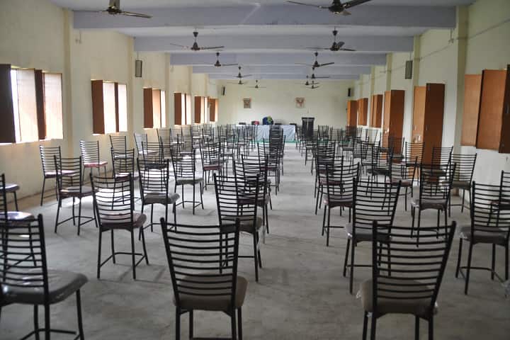 Haqiqullah Chaudhary Mahavidyalaya campus in Gonda, Uttar Pradesh, India — photo 3