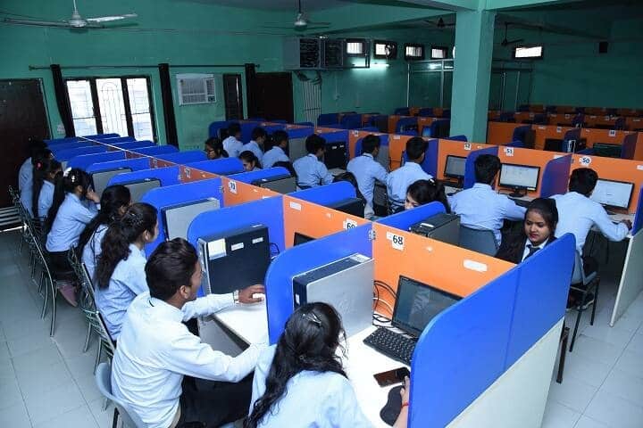 DD College campus in Dehradun, Uttarakhand, India — photo 3