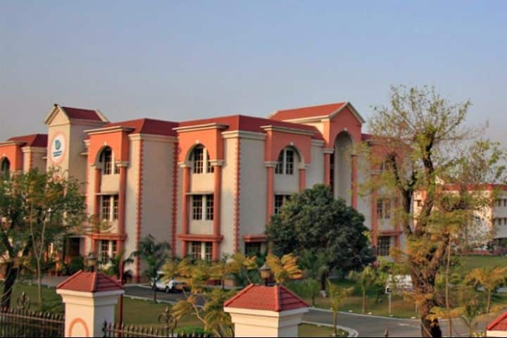UIT Dehradun campus in Dehradun, Uttarakhand, India — photo 1