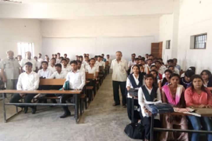 Ghanshyam Urvashi PG College campus in Allahabad, Uttar Pradesh, India — photo 2