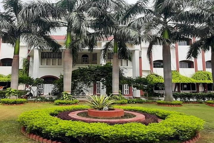 SJ Mahavidyalaya campus in Kanpur Nagar, Uttar Pradesh, India — photo 1