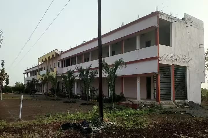 Hajra Memorial College campus in Khandwa, Madhya Pradesh, India — photo 2