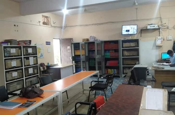 Hajra Memorial College campus in Khandwa, Madhya Pradesh, India — photo 3