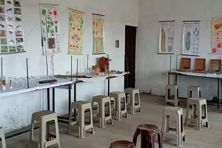 Hajra Memorial College campus in Khandwa, Madhya Pradesh, India — photo 5