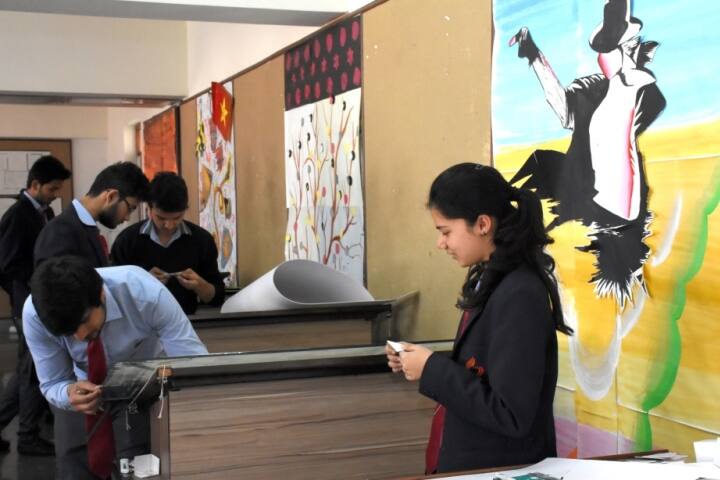 Graphic Era Hill University campus in Dehradun, Uttarakhand, India — photo 5