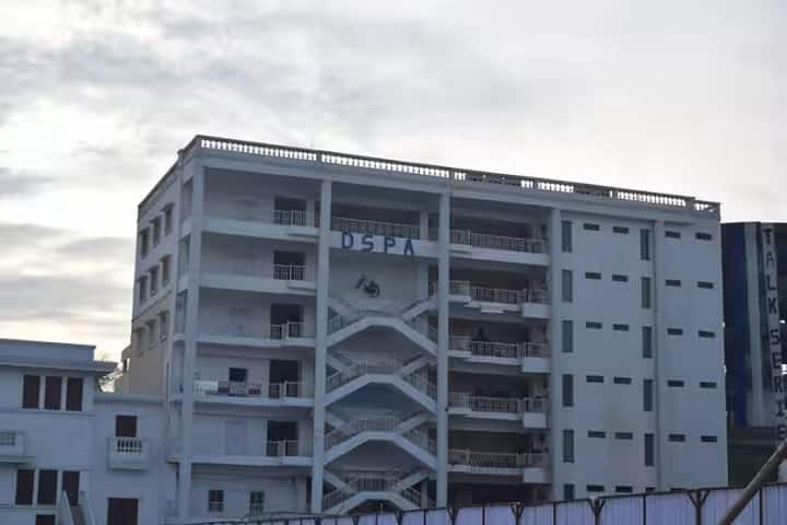 Deccan School of Planning and Architecture campus in Hyderabad, Telangana, India — photo 2